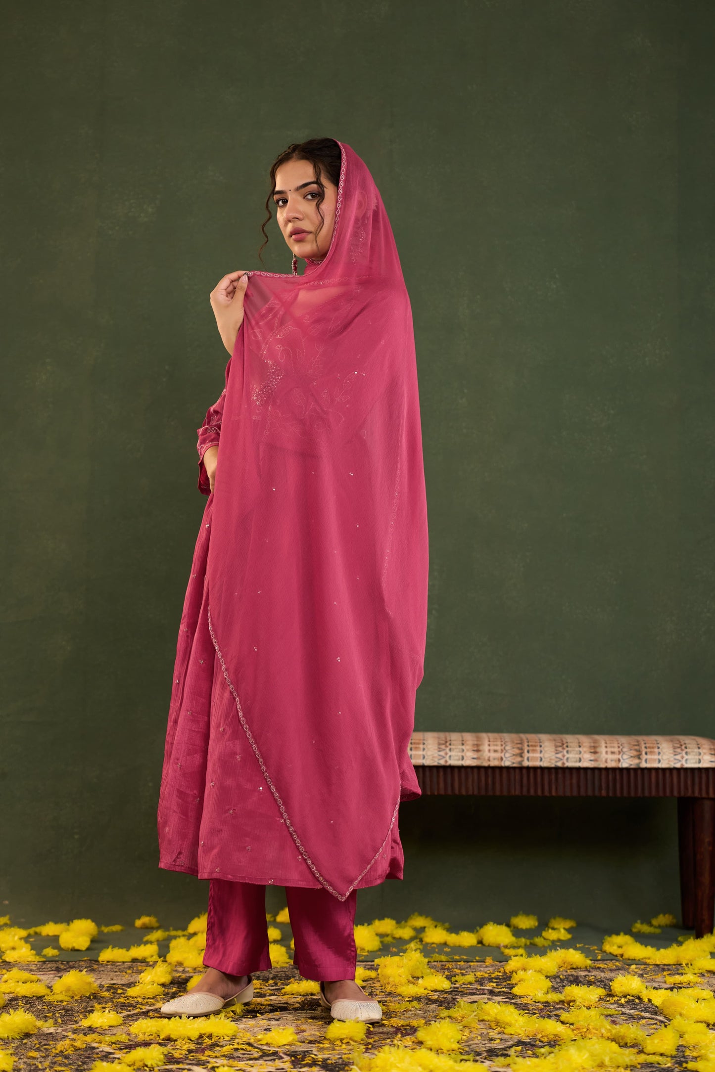 Chinnon Suit Set