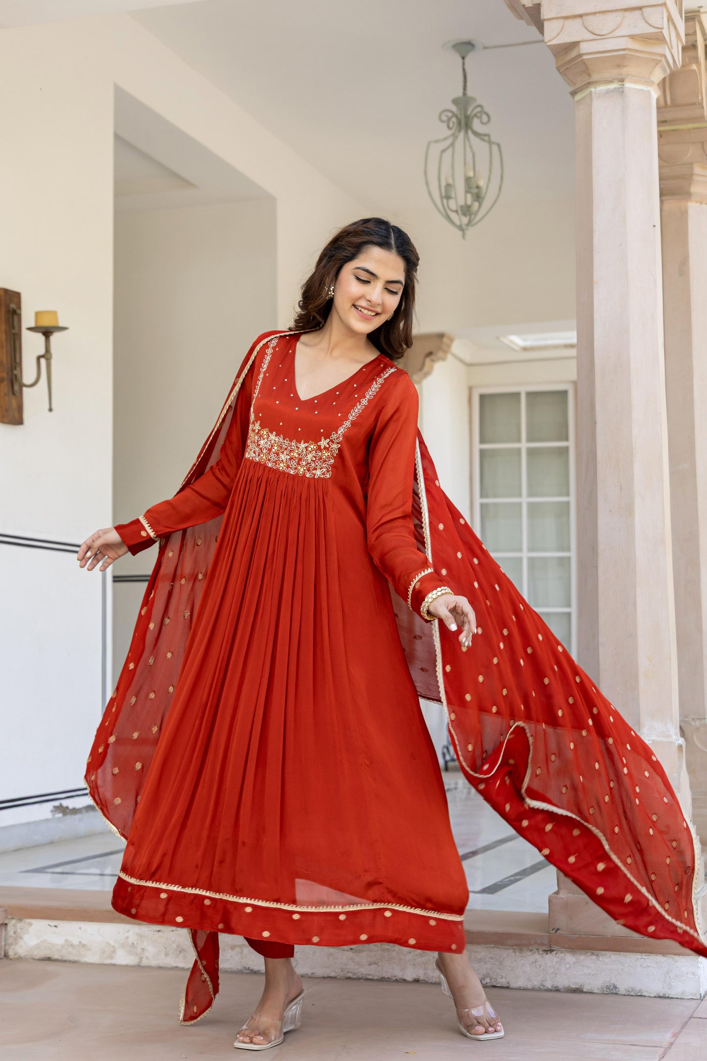 Chinnon Suit Set