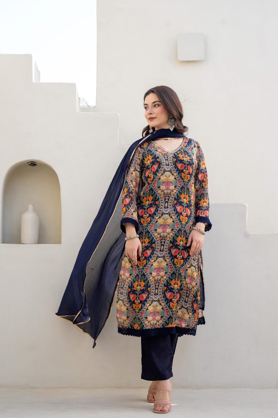Chinnon straight cut Suit Set