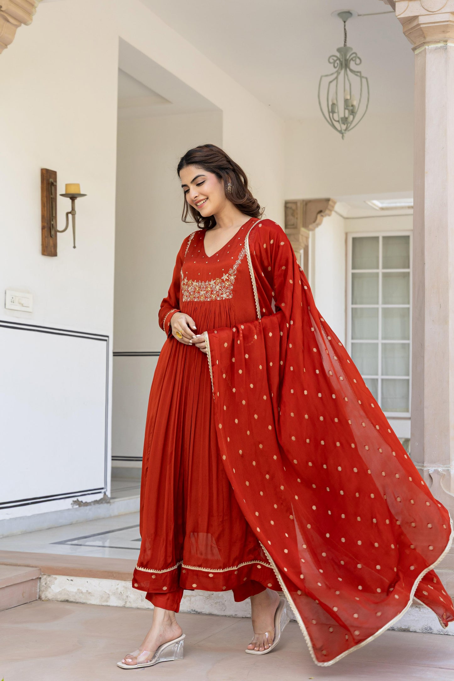 Chinnon Suit Set