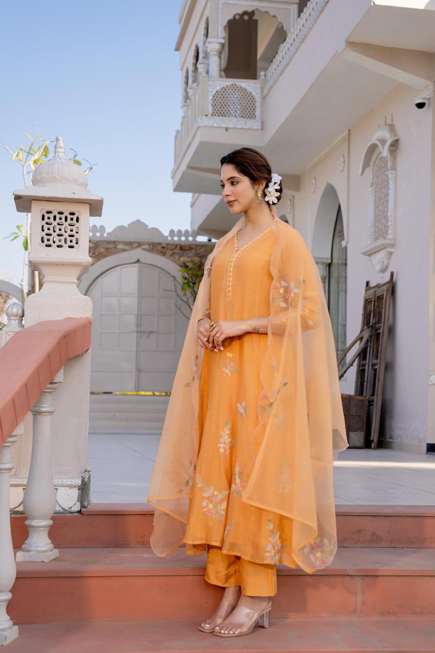 Pastel orange suit