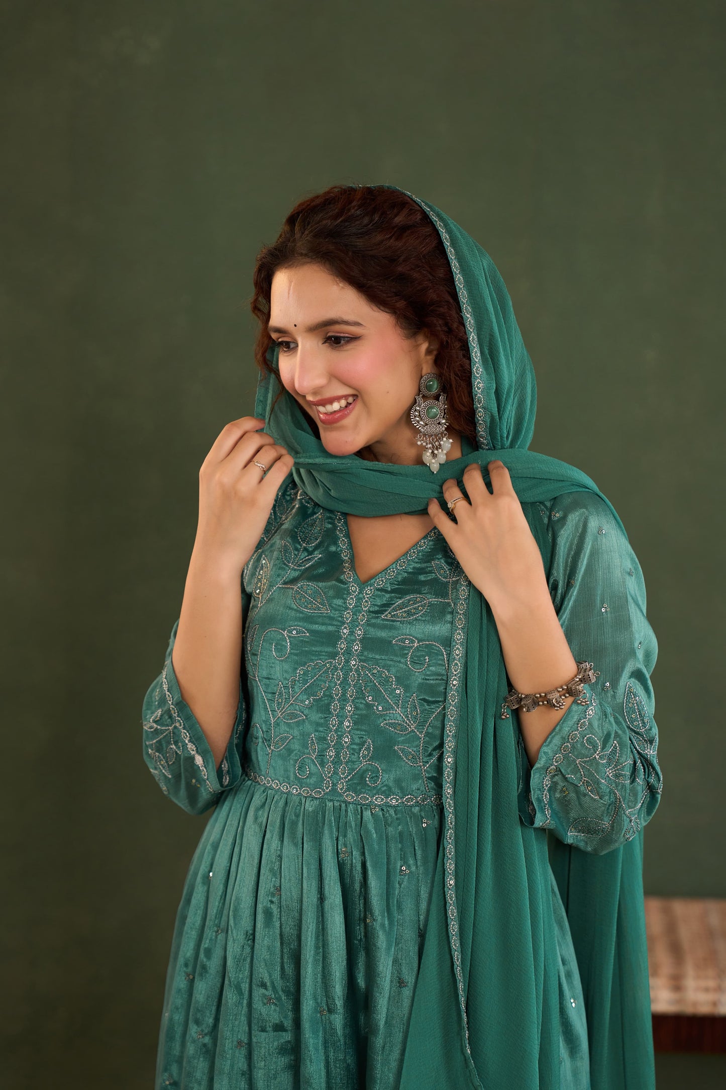 Chinnon emeraled Suit Set