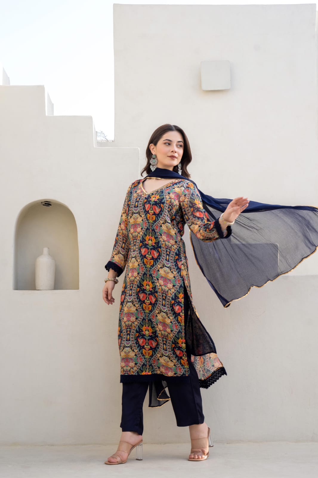 Chinnon straight cut Suit Set