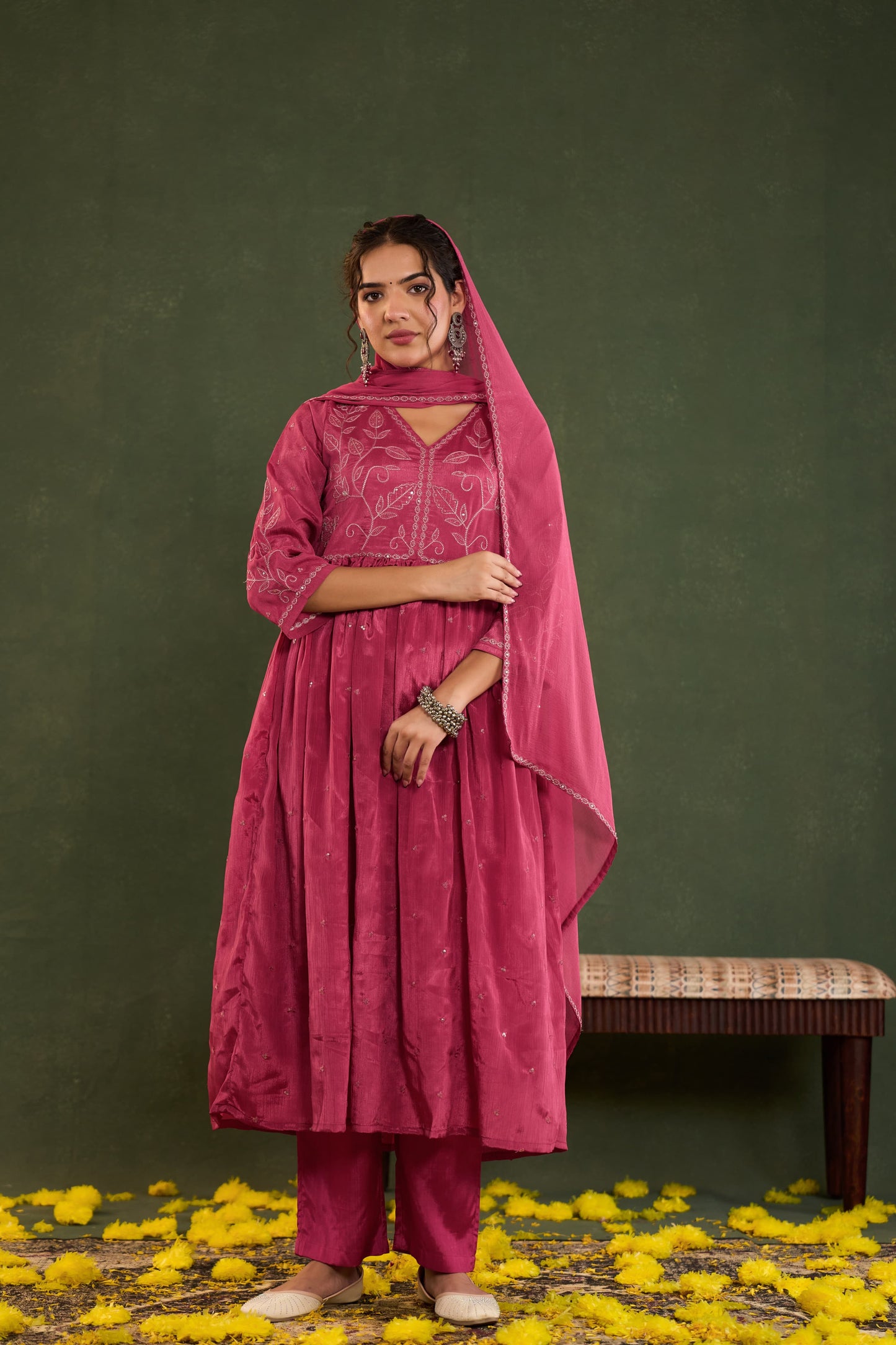 Chinnon Suit Set