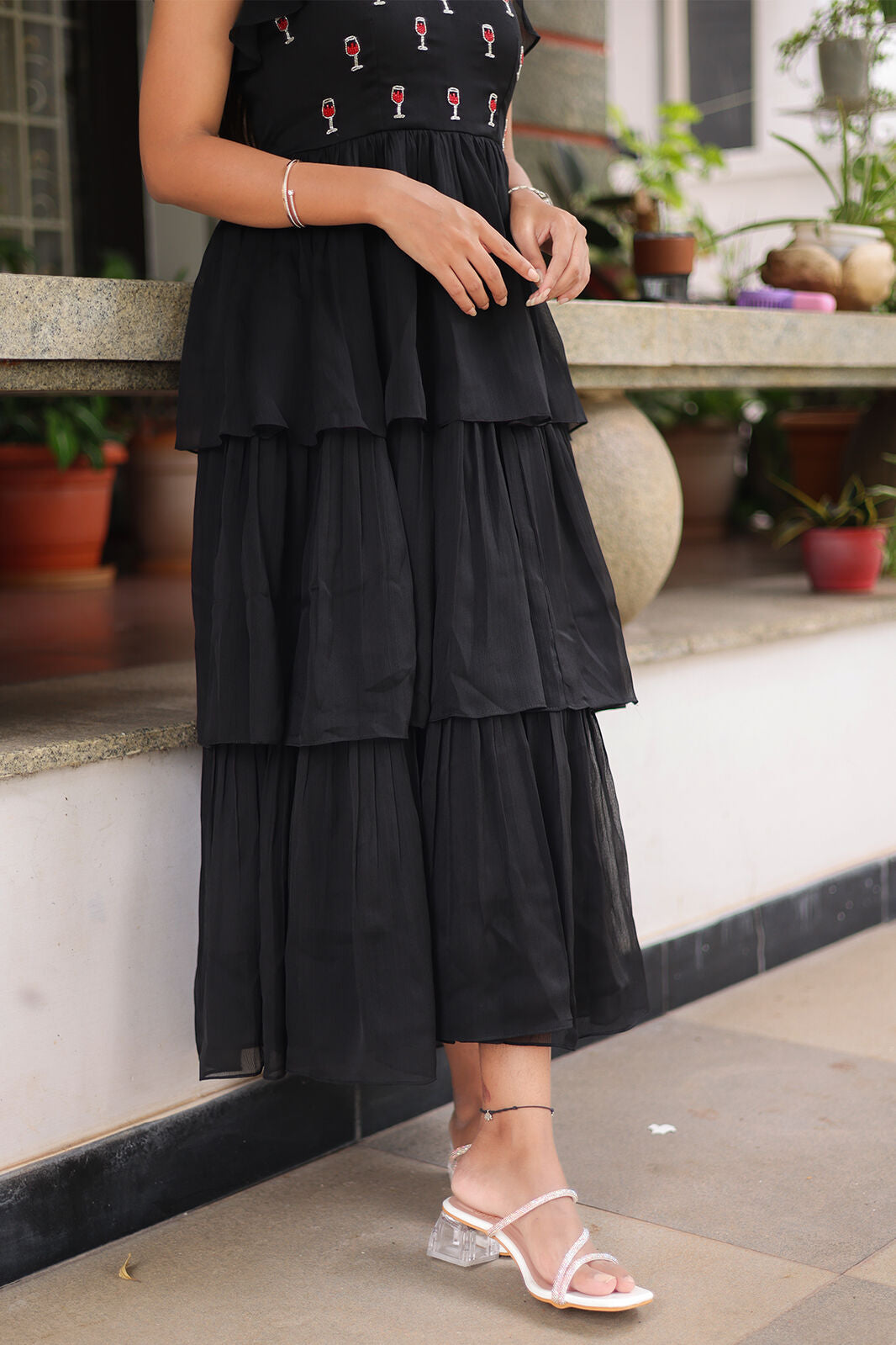 Gothic Chinnon Midi (Dress) in Black PC970N