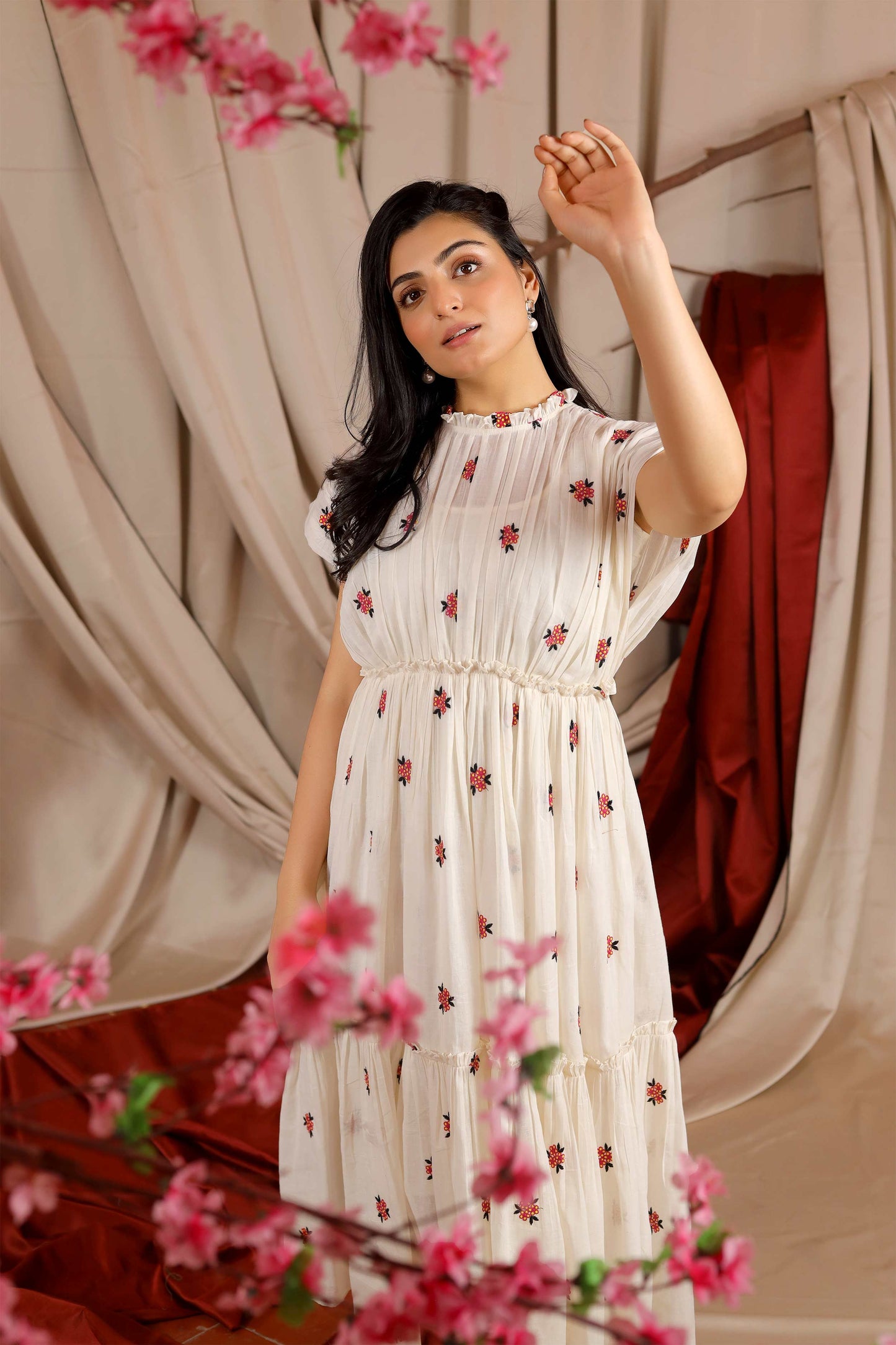 Hazel Summer Midi Dress In Ivory PC831