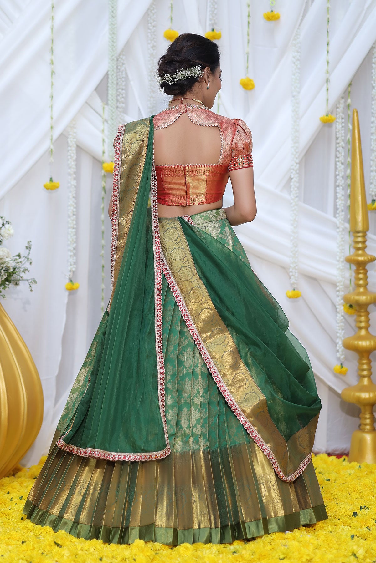 Vahini Banarasi Lehenga Set Pc785N