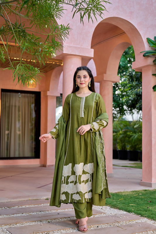 Leafy Lush Suit Set