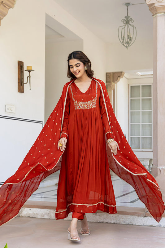 Chinnon Suit Set