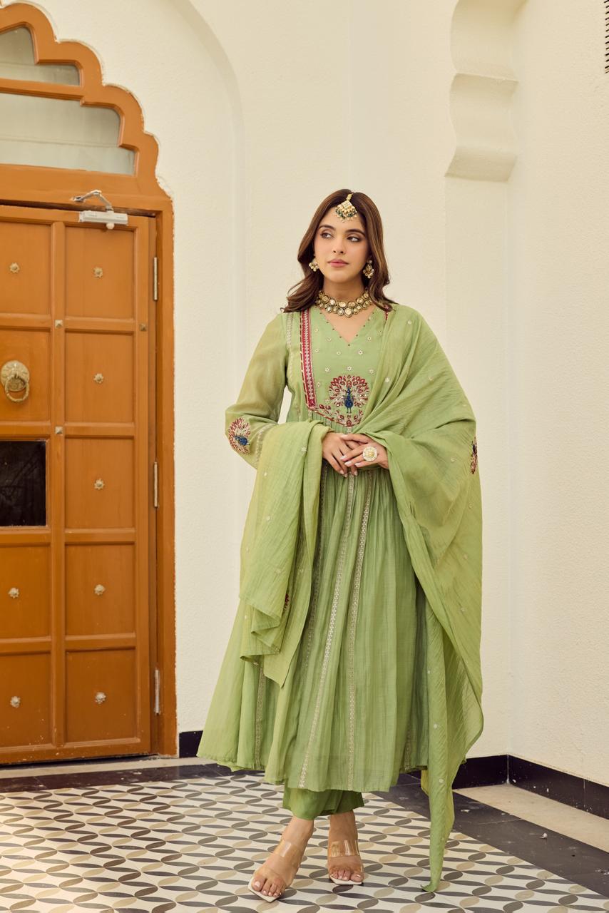Pista Grace Embroidered Suit Set