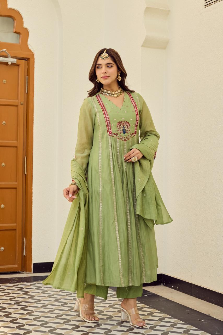 Pista Grace Embroidered Suit Set