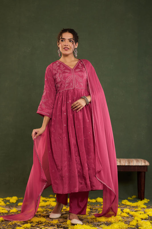 Chinnon Suit Set