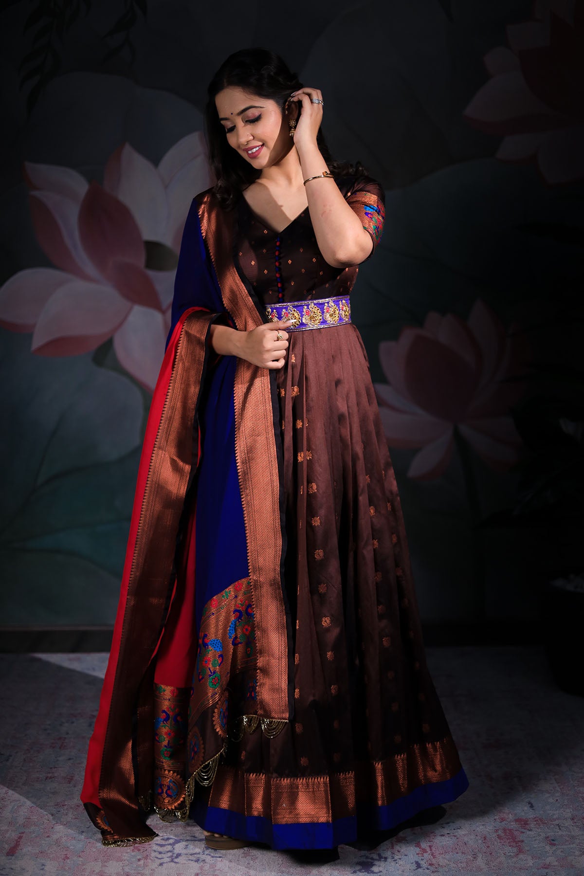Pin by Sanmita Kulkarni on Paithani dress | Dress indian style, Indian  designer outfits, Saree dress